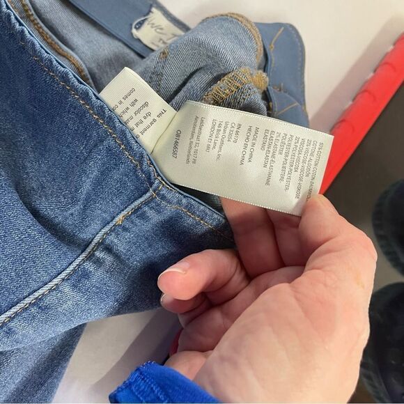 Free People We The Free Penny Pull On High Rise Flare Jeans - Picture 8 of 8